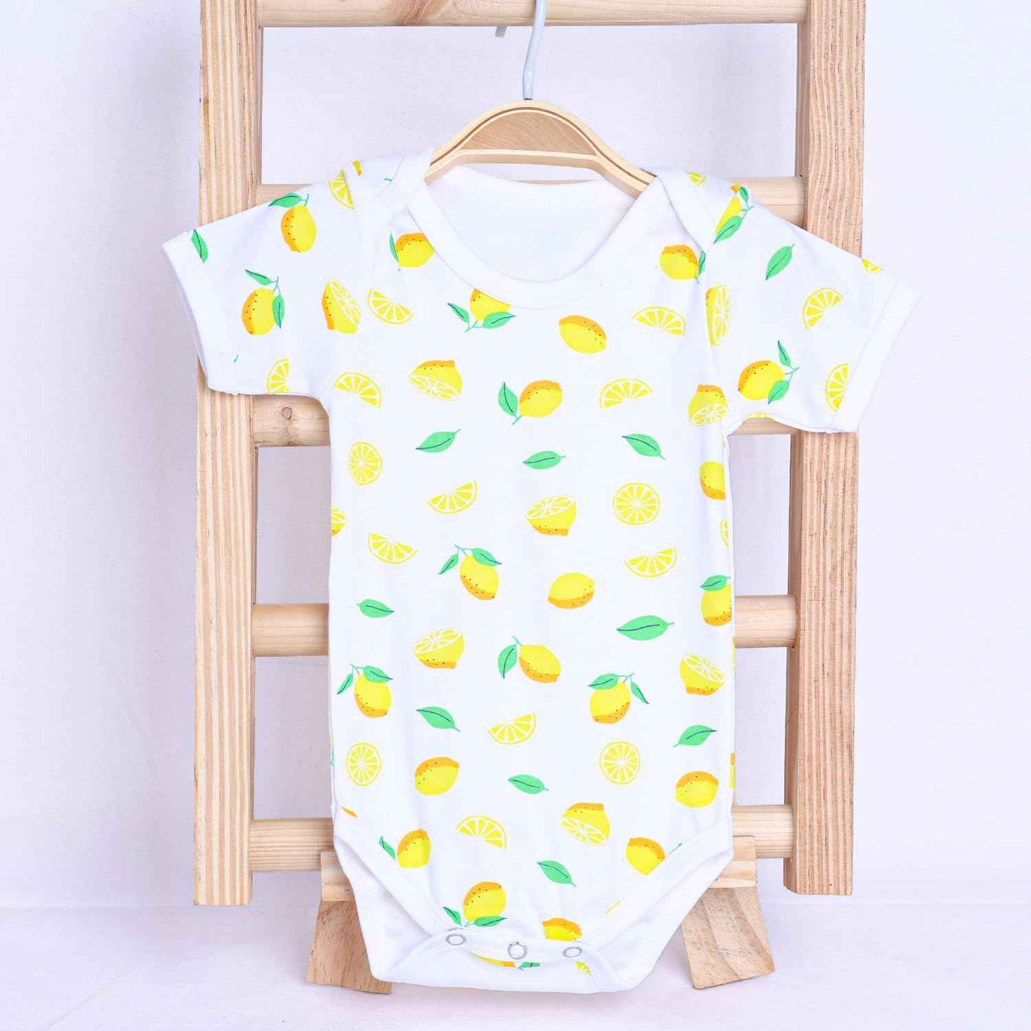 MOM'S HOME Organic Cotton Baby Essentials Gift Set | Baby Shower Gift Hamper | Baby Clothing Gift Combo | Lemon | Pack of 7