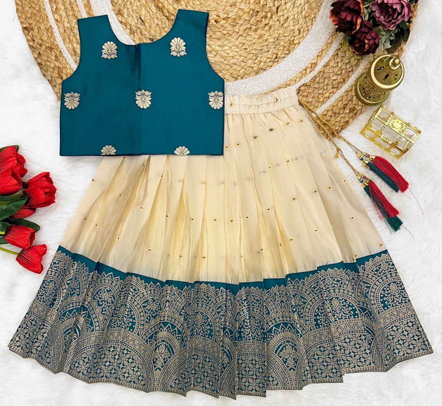 FELIZ THE DESIGNER STUDIO Girls Readymade Lehenga Choli Set