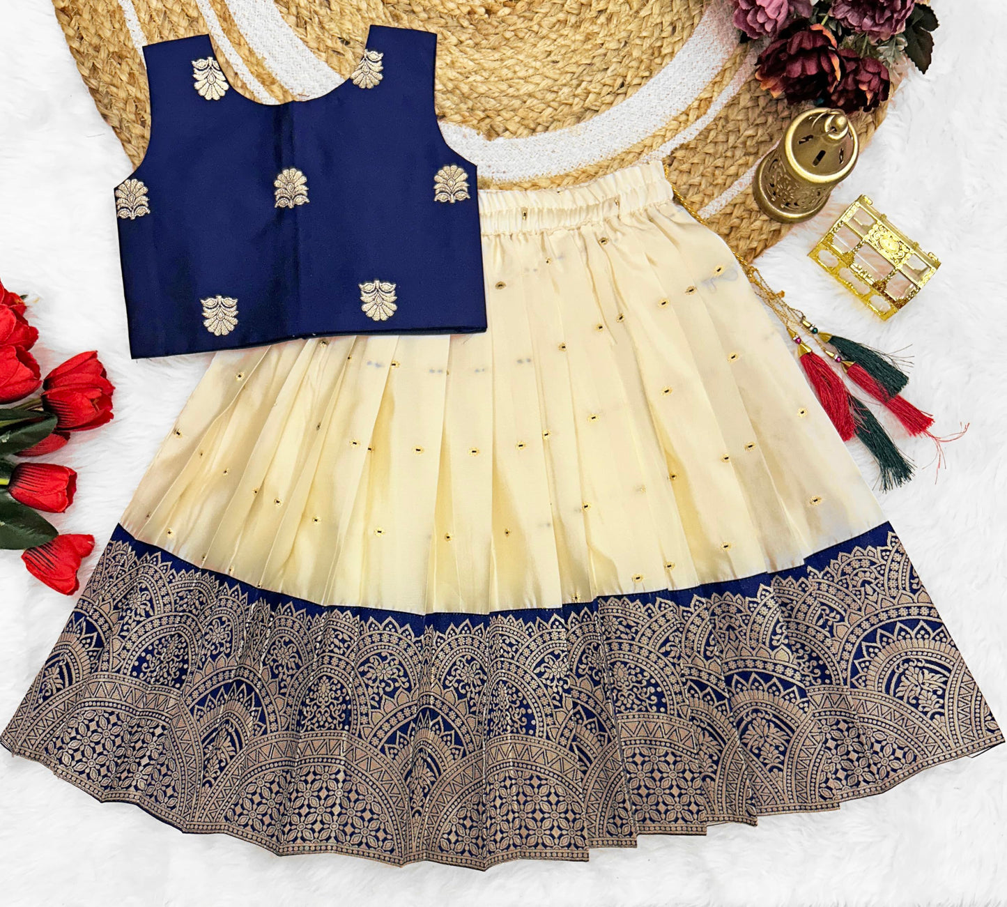 FELIZ THE DESIGNER STUDIO Girls Readymade Lehenga Choli Set