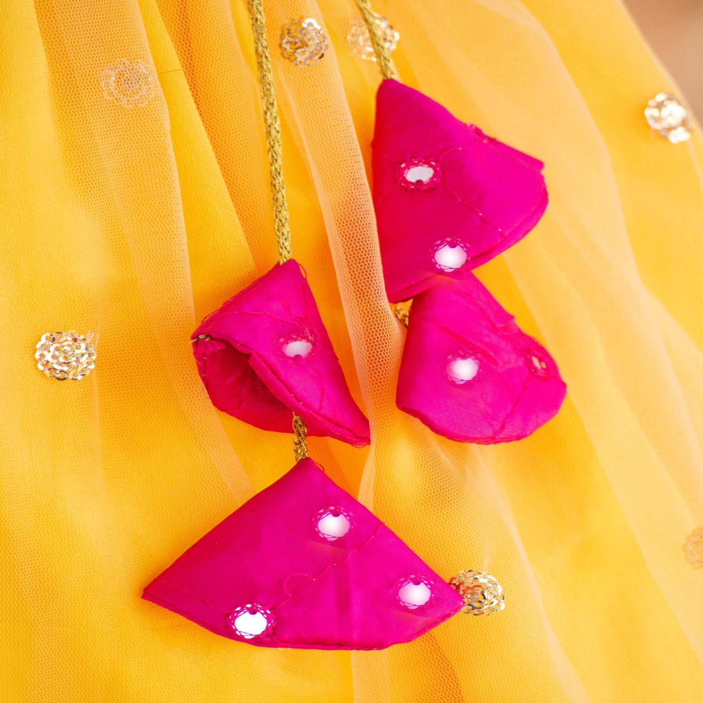 Stanwells Kids Girls Orange & Magenta Mirror Work Flared Net Sleeveless Lehenga Choli Set Pattupavadai for Girls