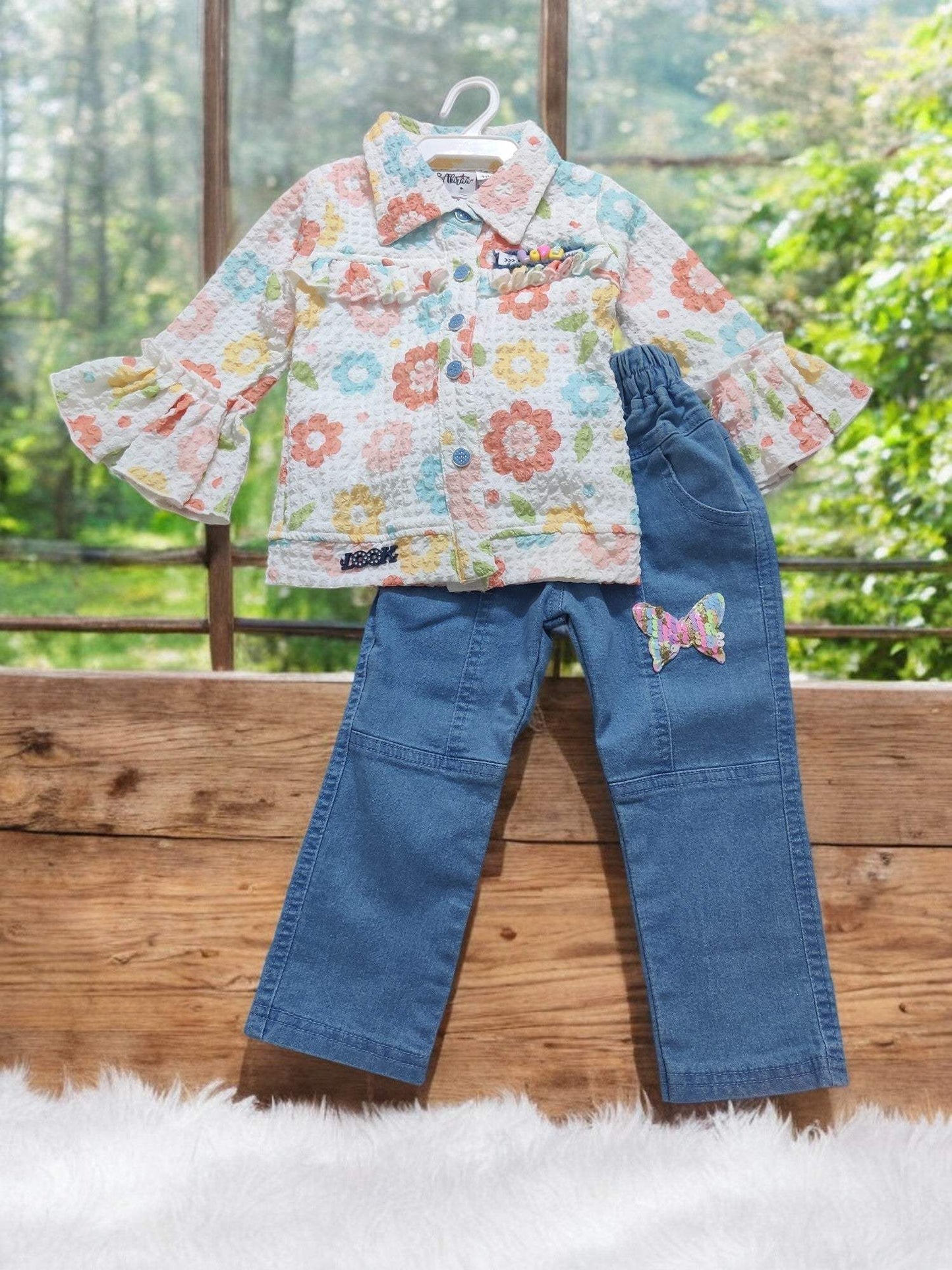 floral top and denim jeans set