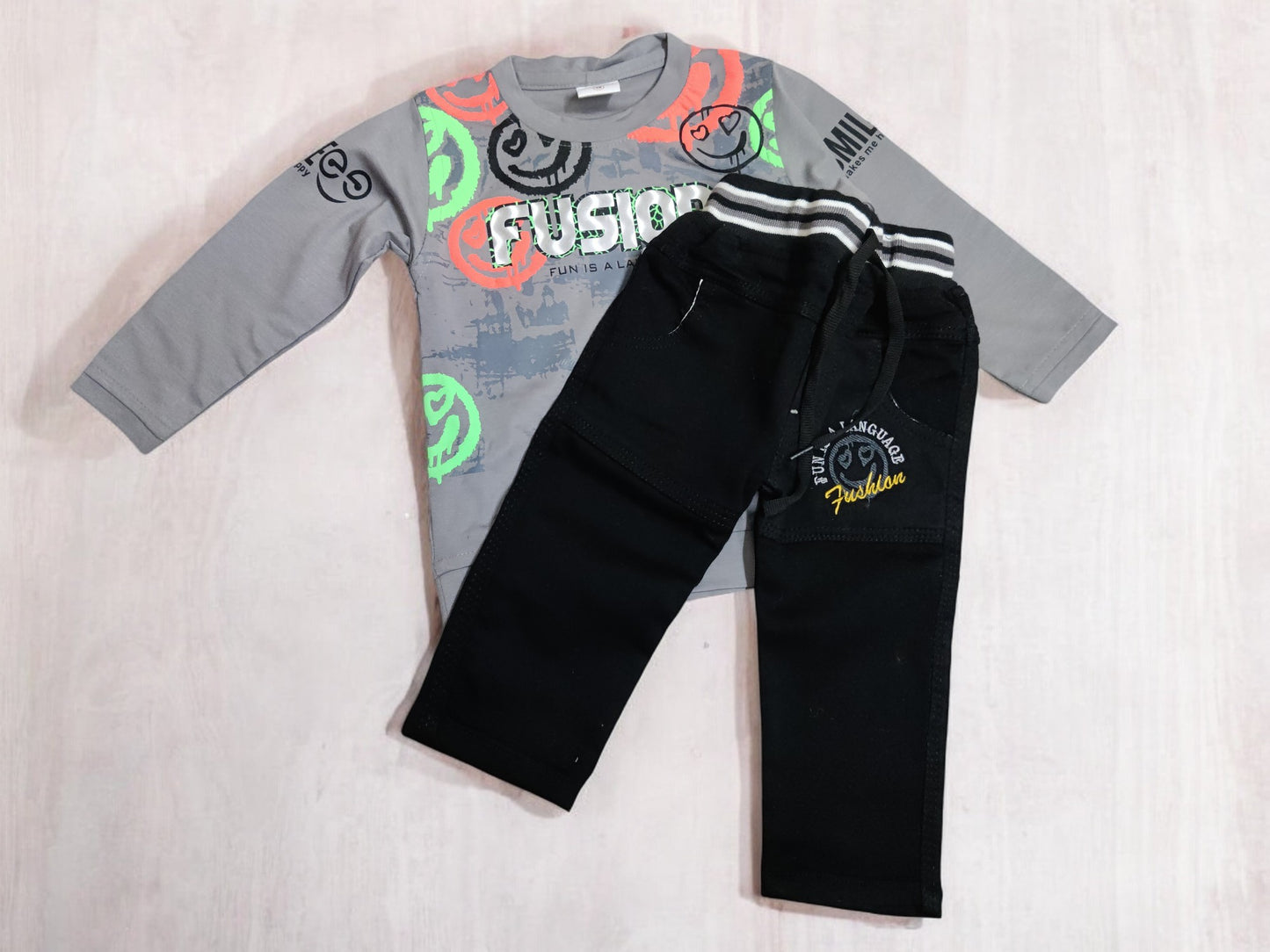 Vibrant Fusion full Sleeve Tshirt & Pant Set - Bumblehugs