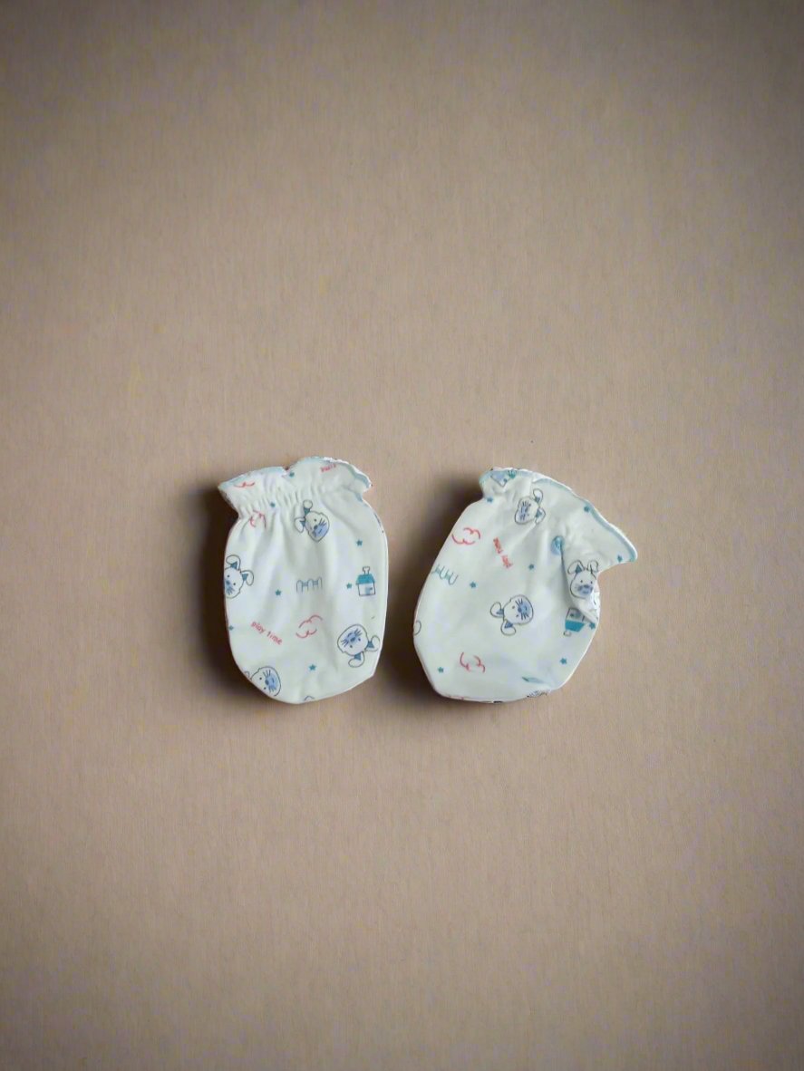 Charming New Born Clothing Set with Playful Prints