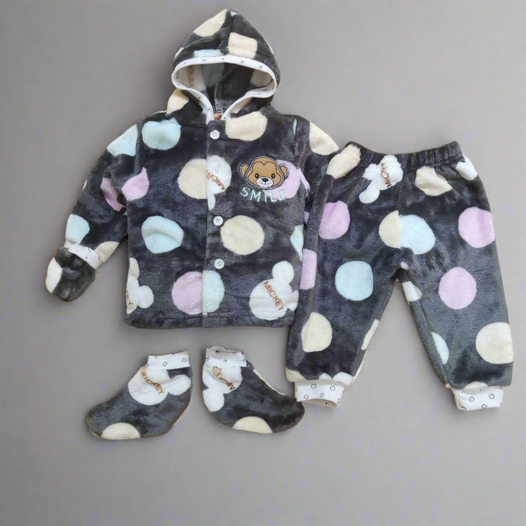 Newborn Winter Clothing Set (0-3 Months)