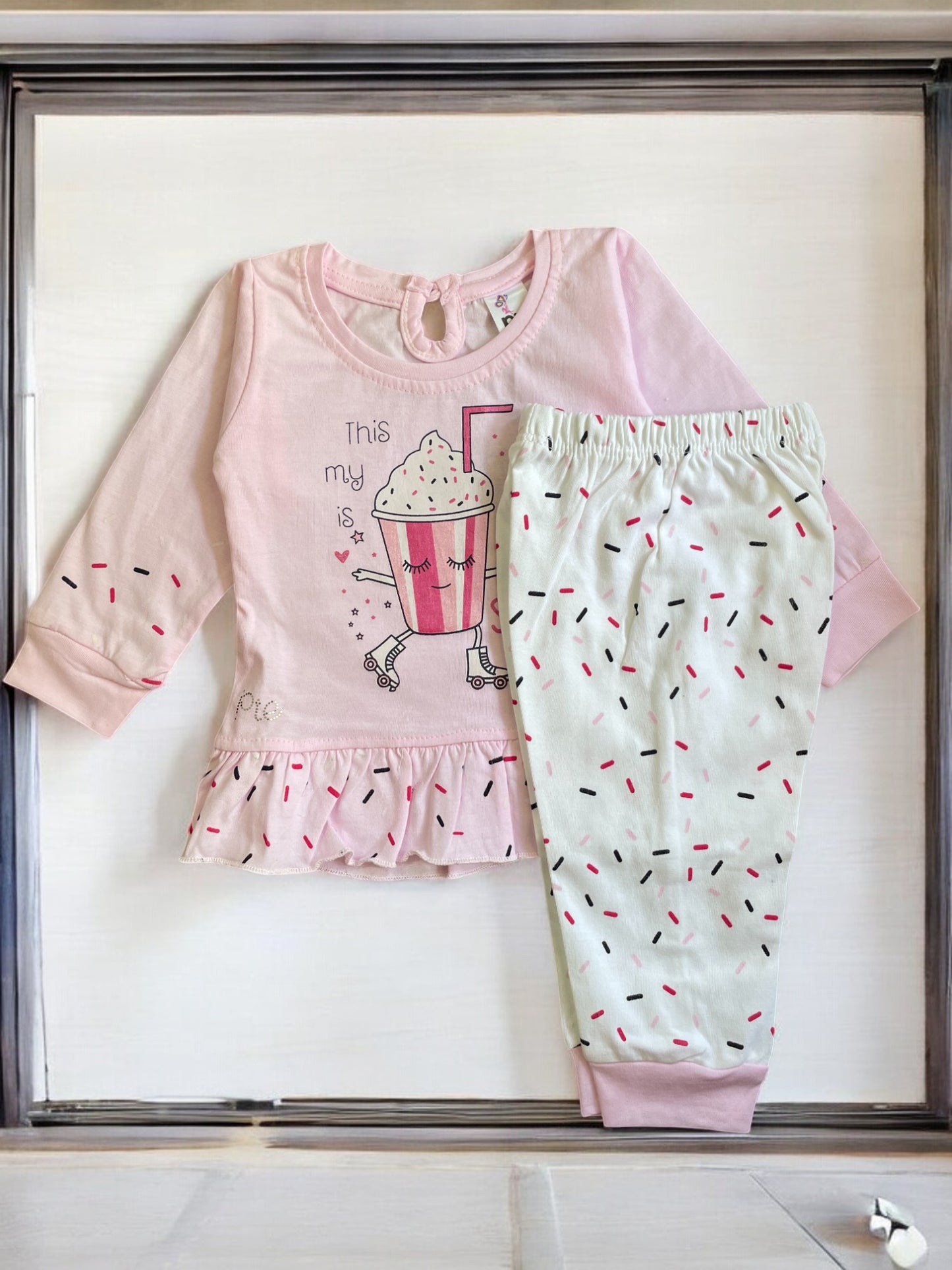 Adorable Cupcake-Themed Girls Pajama Set with Full Sleeve Top and Bottom