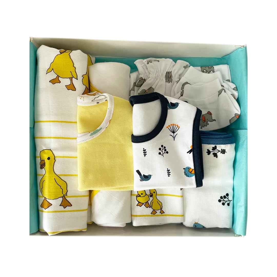 TINYLANE - Curated For You! Newborn Baby Products Gift Set (13 Pcs), Essential Clothing Gift Kit For Infants Of 0-3 Years, Swaddles, Bibs, Cap, Booties, Mittens & Washcloths, Ideal Baby Shower Gift Pack
