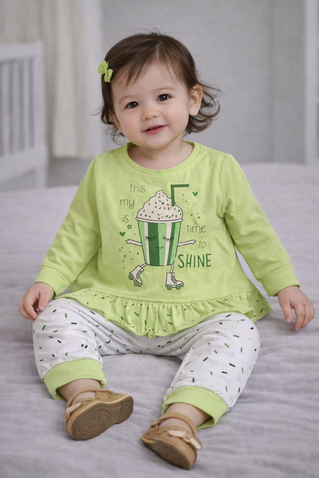 Adorable Cupcake-Themed Girls Pajama Set with Full Sleeve Top and Bottom