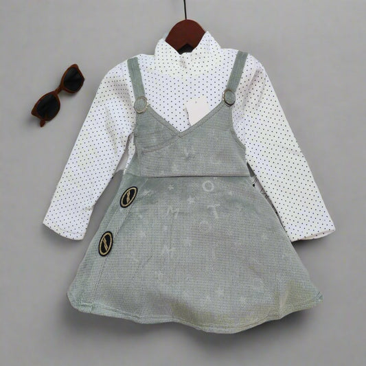 Stylish Girls Outfit 2-3 Years with Playful Patterns for Kids