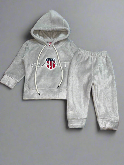 Stylish GANT Hoodie and Pants Set for Ultimate Comfort and Style